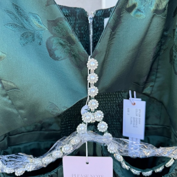 V. Chapman the Emma dress in emerald - Picture 7 of 12